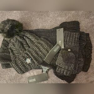 NWT 3 Piece Hat Glove Scarf Set